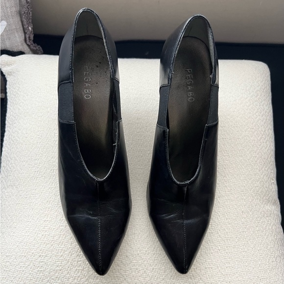 Pegabo Heels - Picture 2 of 5